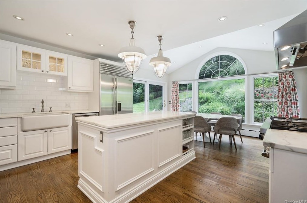 183 Highland Rd, Rye NY  10580-1833 exterior