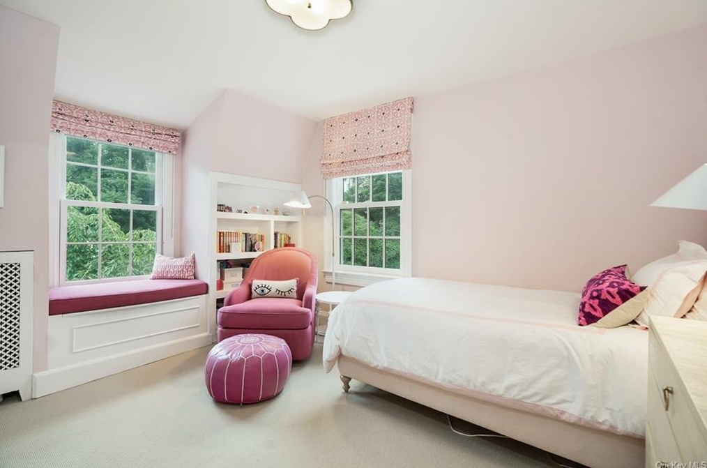 183 Highland Rd, Rye NY  10580-1833 exterior