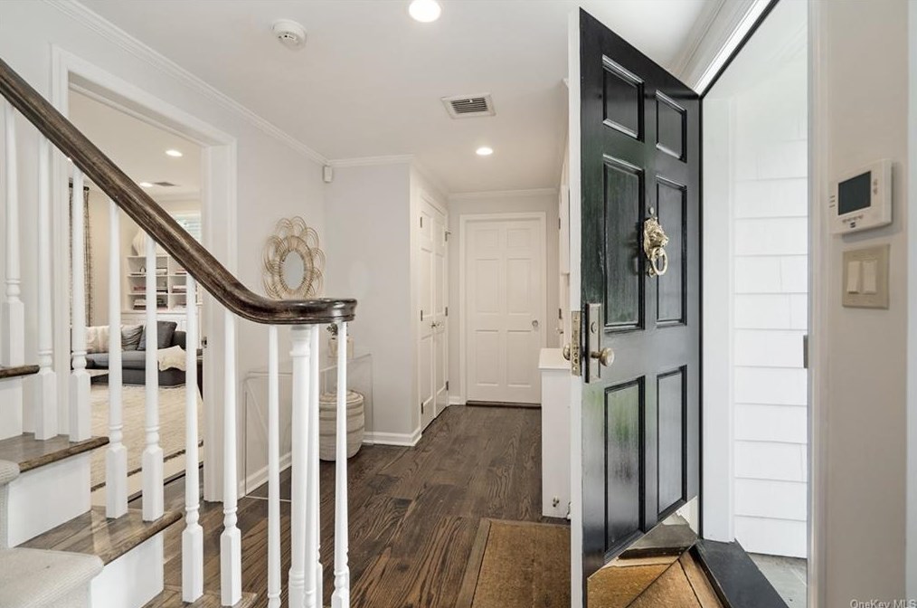 183 Highland Rd, Rye NY  10580-1833 exterior