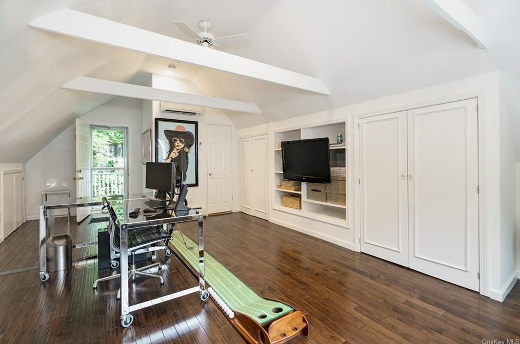 183 Highland Rd, Rye NY  10580-1833 exterior