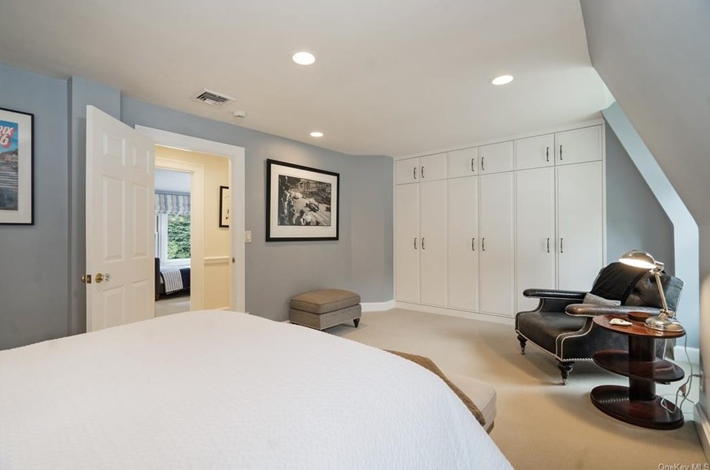 183 Highland Rd, Rye NY  10580-1833 exterior