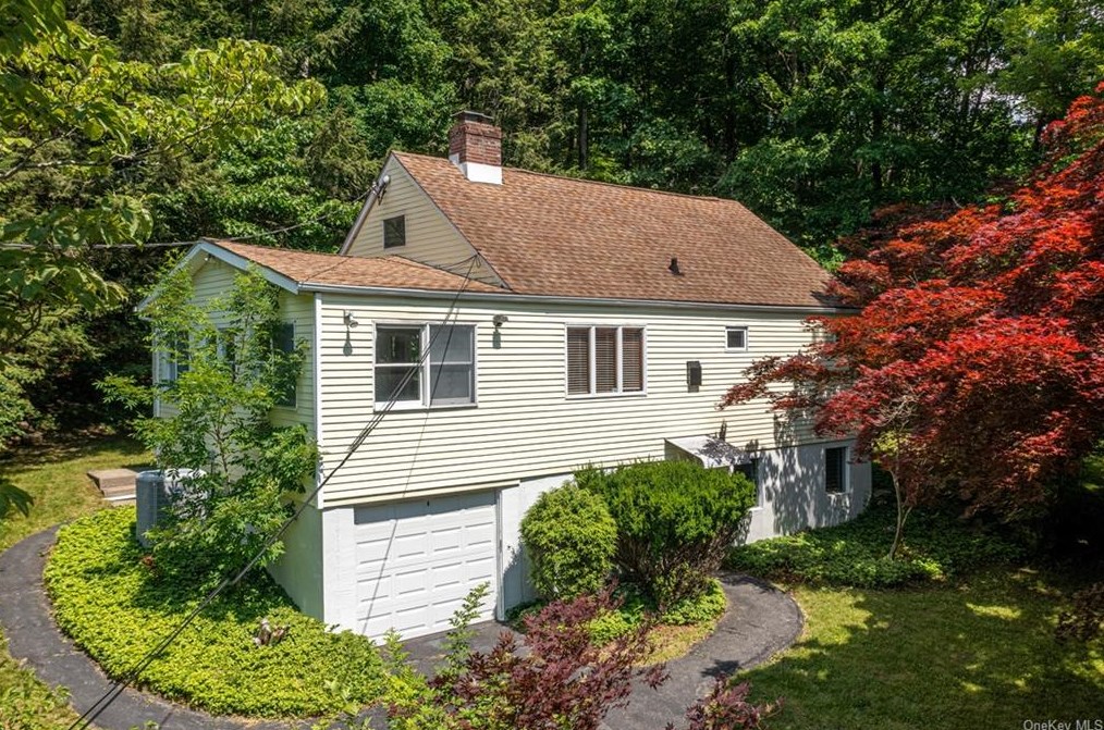 19 Glenna Dr, Kent Lakes NY  10512-1501 exterior