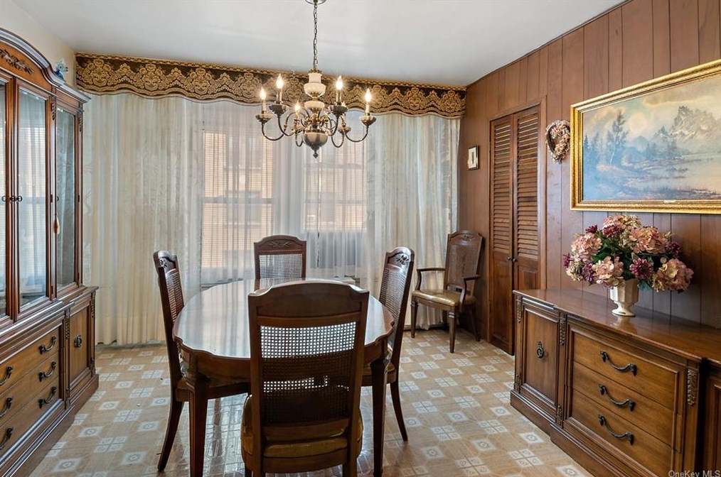 754 Palisade Ave, Yonkers NY 10703-1819 exterior