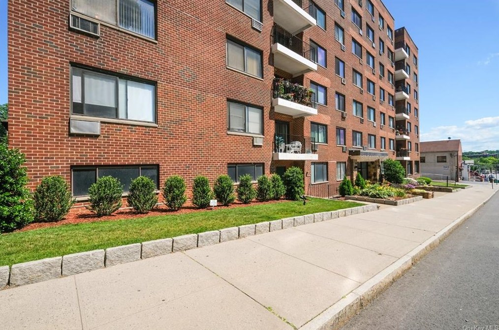 25 Lake St #3l, White Plains, NY 10603