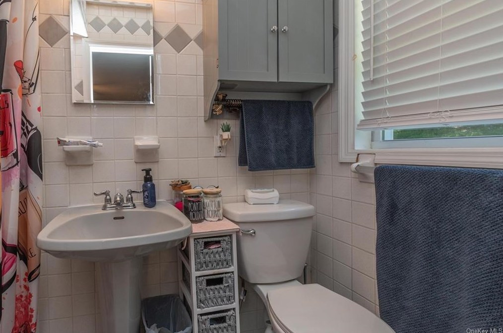 19 Circle Dr, Monroe NY  10950-3638 exterior