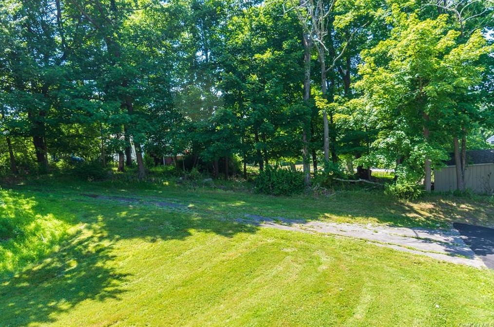 19 Circle Dr, Monroe NY  10950-3638 exterior