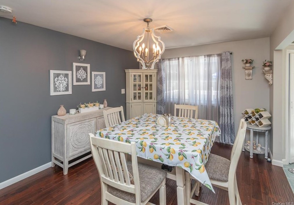 19 Circle Dr, Monroe NY  10950-3638 exterior