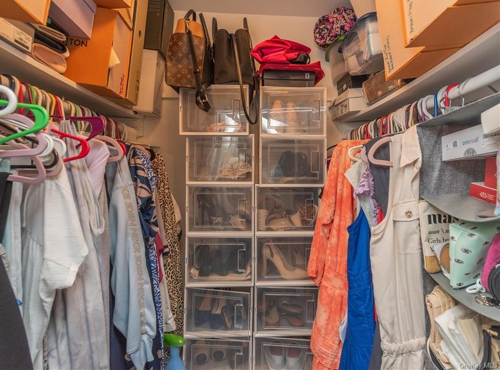 19 Circle Dr, Monroe NY  10950-3638 exterior