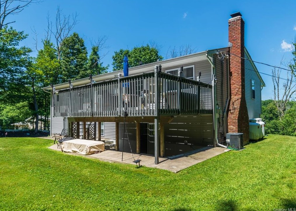 19 Circle Dr, Monroe NY  10950-3638 exterior