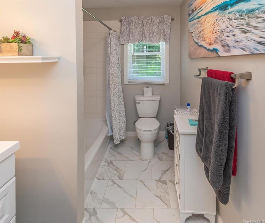 19 Circle Dr, Monroe NY  10950-3638 exterior