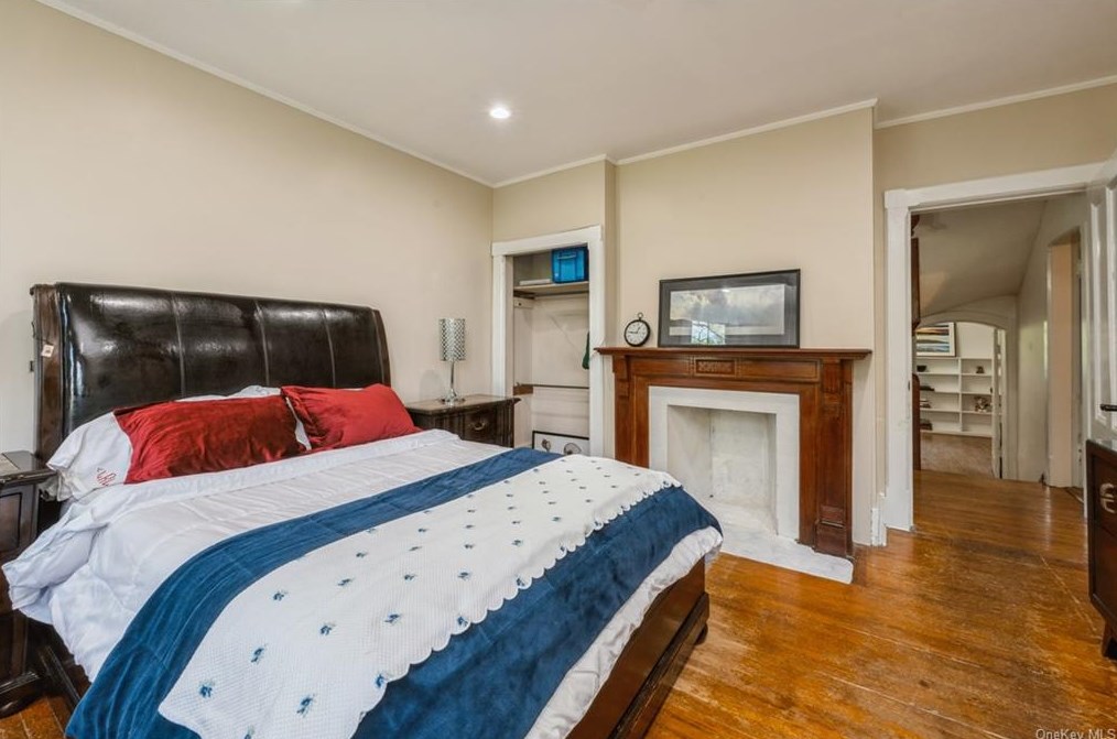 34 Clinton Ave, Dobbs Ferry NY 10522-3000 exterior