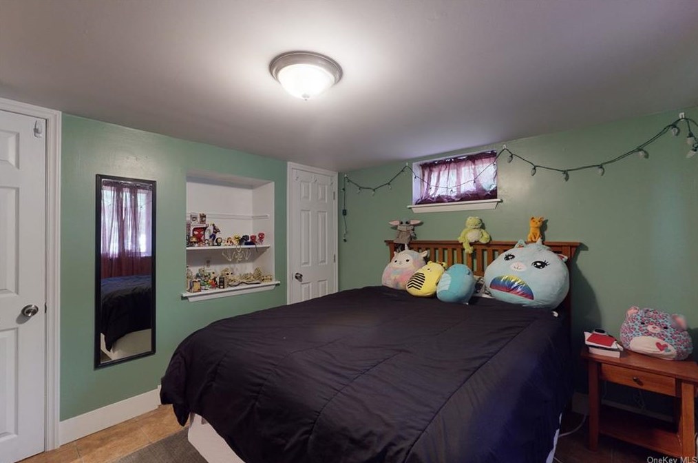 125 Greenwood Dr, Beacon NY  12508-2908 exterior