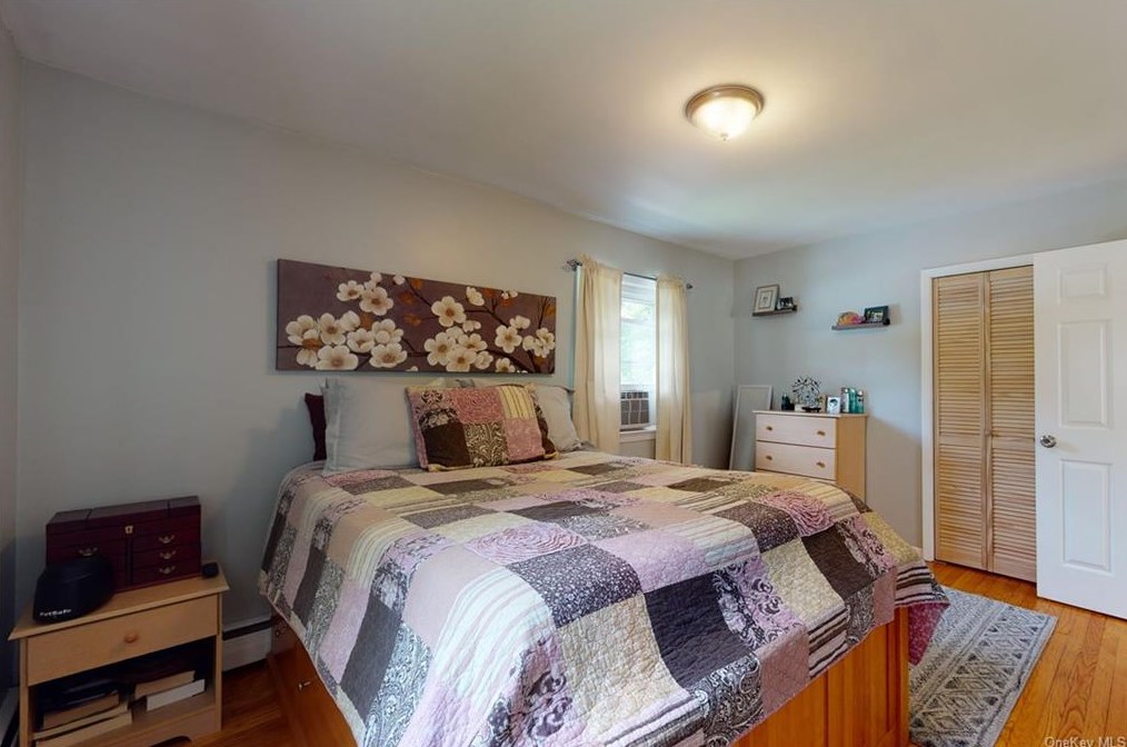 125 Greenwood Dr, Beacon NY  12508-2908 exterior