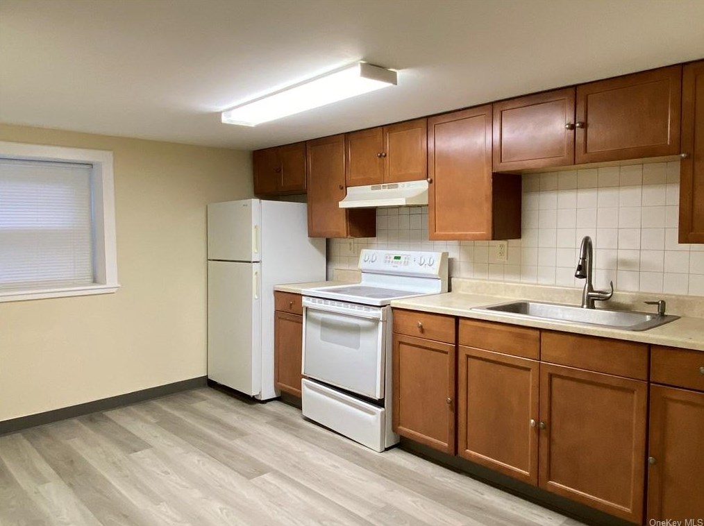 73 Main St, Beacon NY  12508-3327 exterior