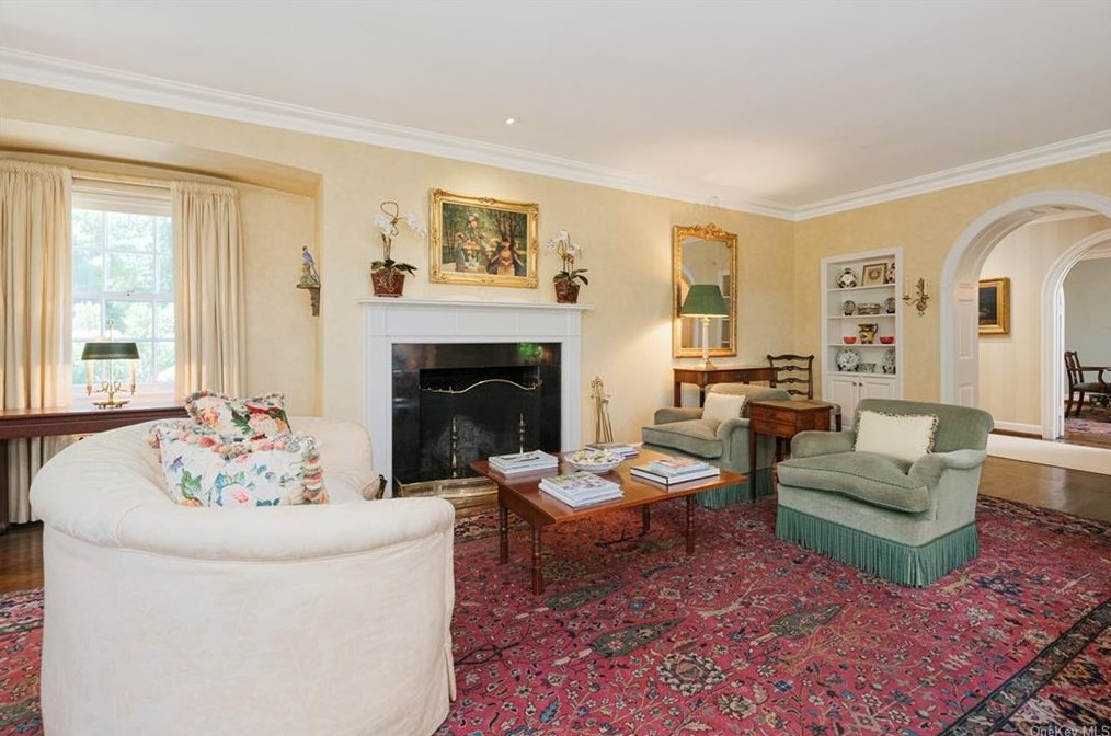 23 Warwick Rd, Yonkers NY 10708-5714 exterior