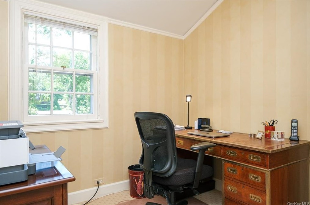 23 Warwick Rd, Yonkers NY 10708-5714 exterior