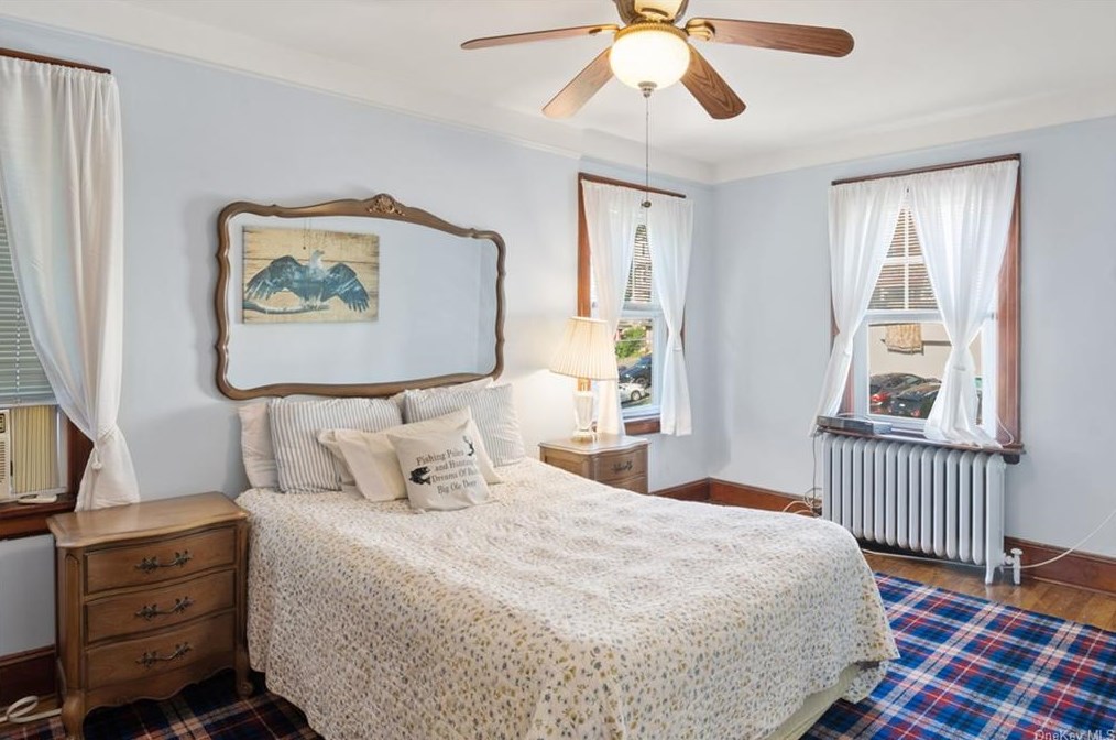 190 Crescent Pl, Yonkers NY 10704-1603 exterior