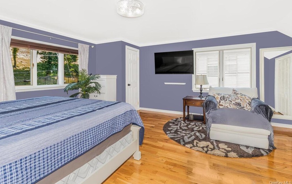 165 Hillview Ave, Yonkers NY 10704-3544 exterior