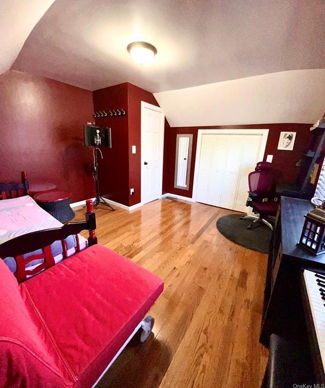 165 Hillview Ave, Yonkers NY 10704-3544 exterior