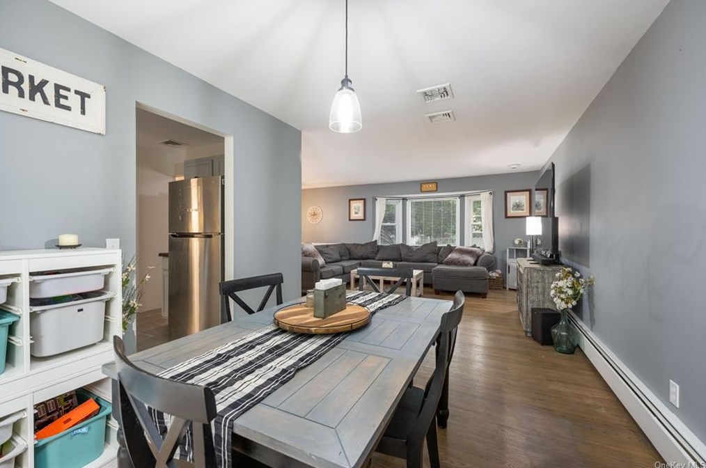 89 Gate Dr, Poughkeepsie NY  12601-5638 exterior