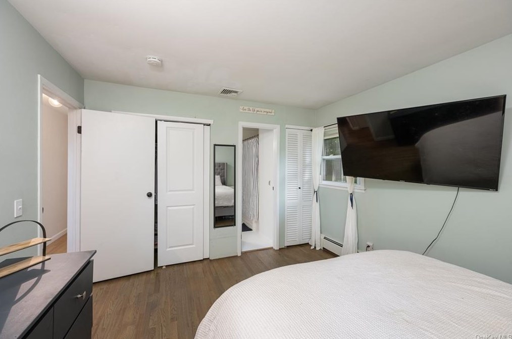 89 Gate Dr, Poughkeepsie NY  12601-5638 exterior