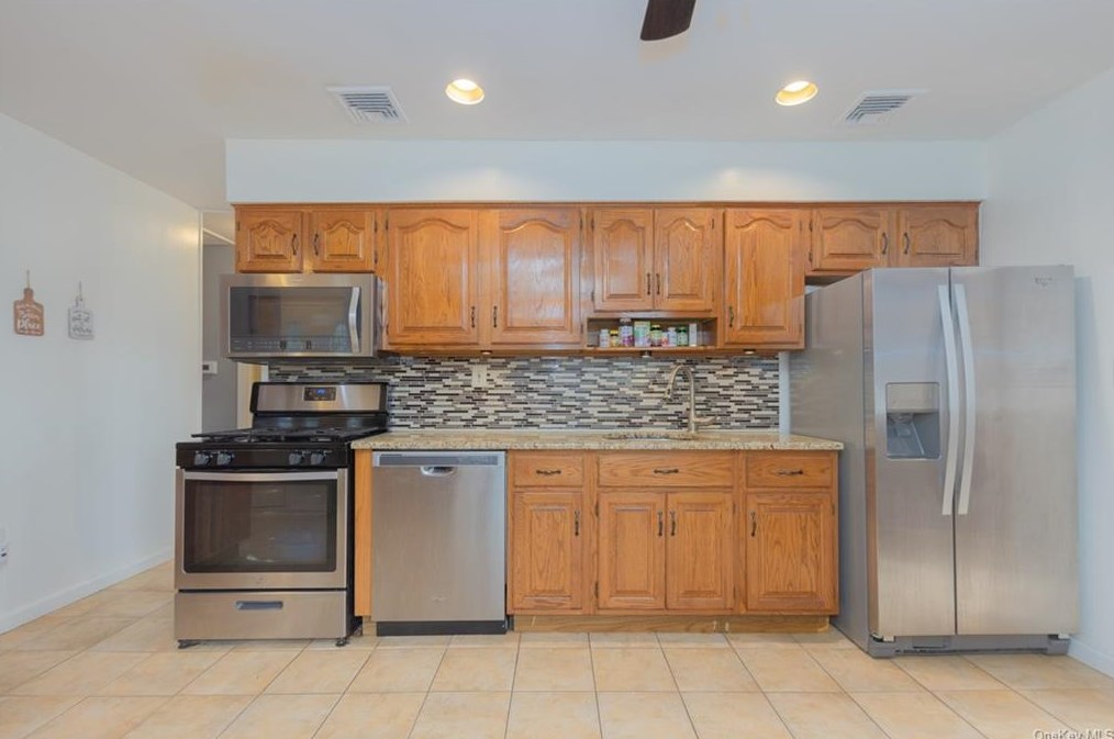 31 Knox St, West Haverstraw NY  10993-1237 exterior