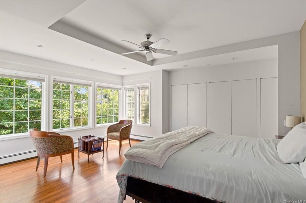 51 Palisade Rd, Rye NY  10580-3828 exterior