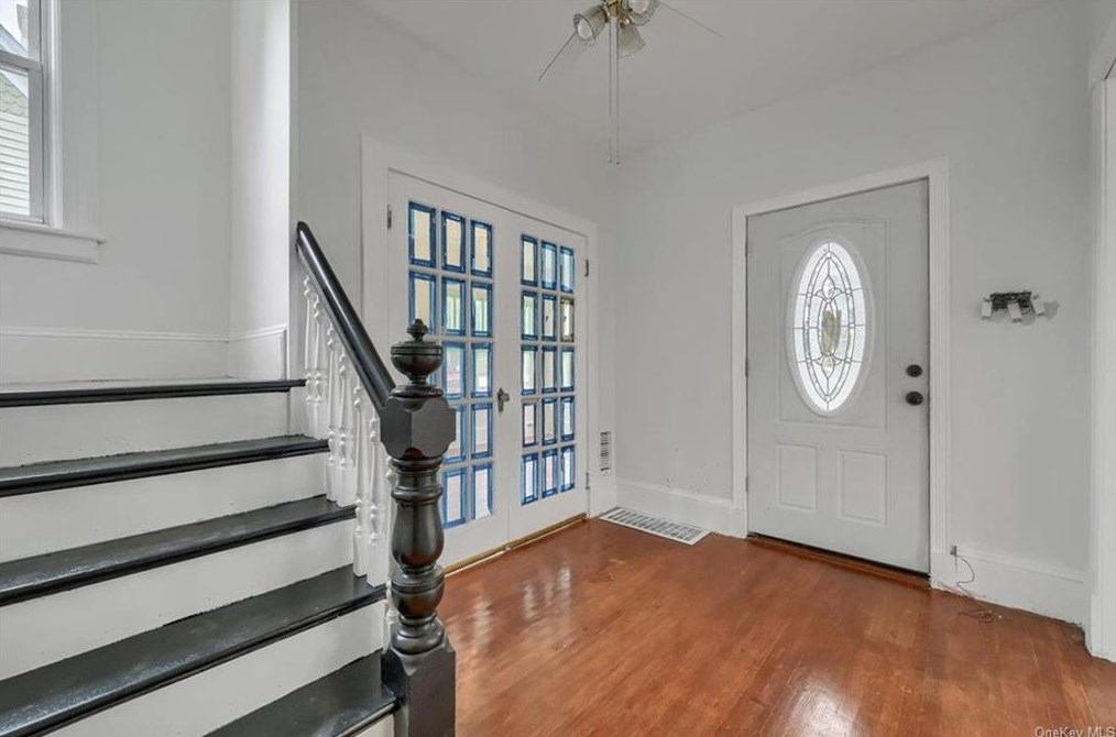 91 Walnut St, Walden NY  12586-1917 exterior