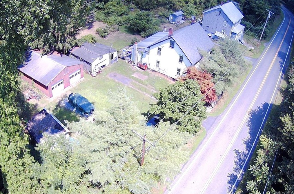 913 River Rd, Newburgh NY  12550-1185 exterior