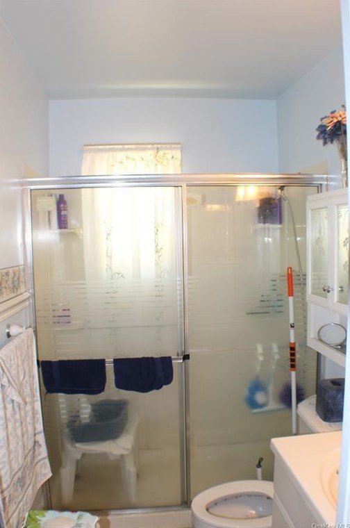 9 Hickory Ln, Monroe NY 10950-1007 exterior