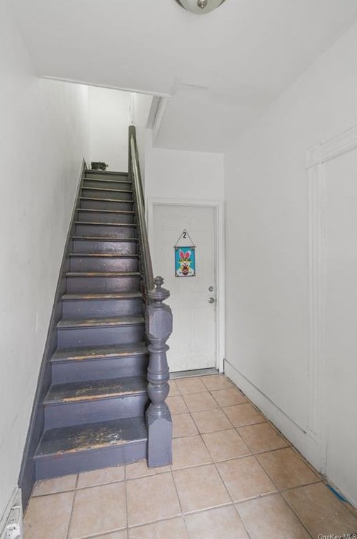 11 Benkard Ave, Newburgh NY  12550-5804 exterior