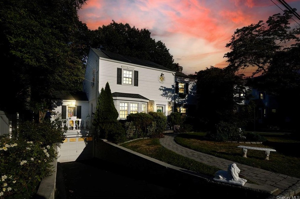 66 Gramercy Ave, Yonkers NY 10701-5123 exterior