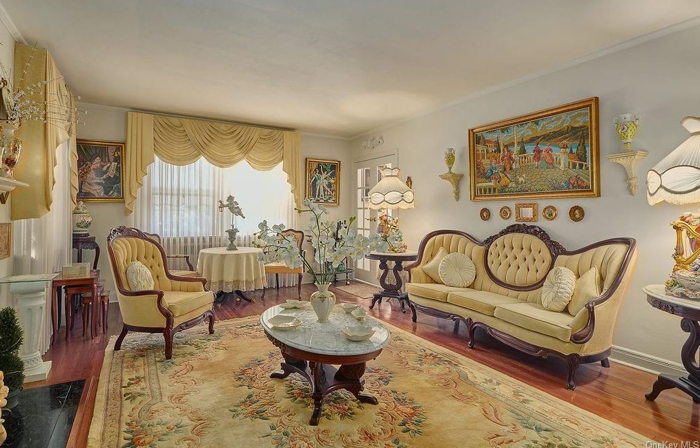 66 Gramercy Ave, Yonkers NY 10701-5123 exterior