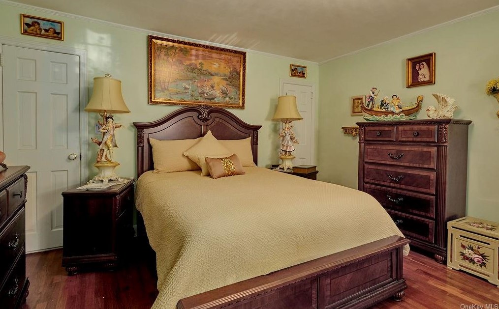 66 Gramercy Ave, Yonkers NY 10701-5123 exterior