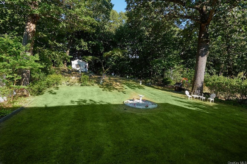 66 Gramercy Ave, Yonkers NY 10701-5123 exterior