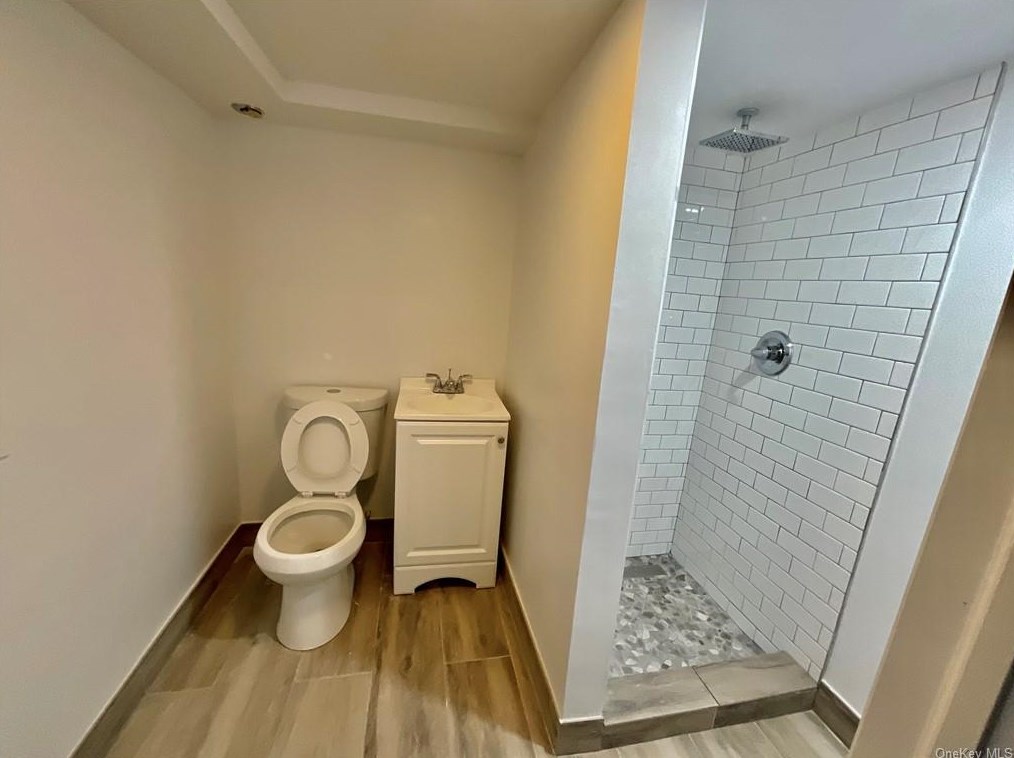 155 First St, Yonkers NY 10704-4308 exterior