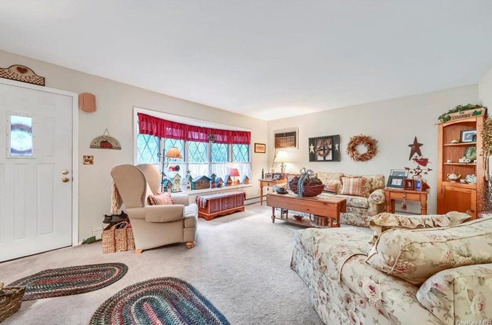 68 Skyline Dr, Highland Mills NY  10930-3416 exterior