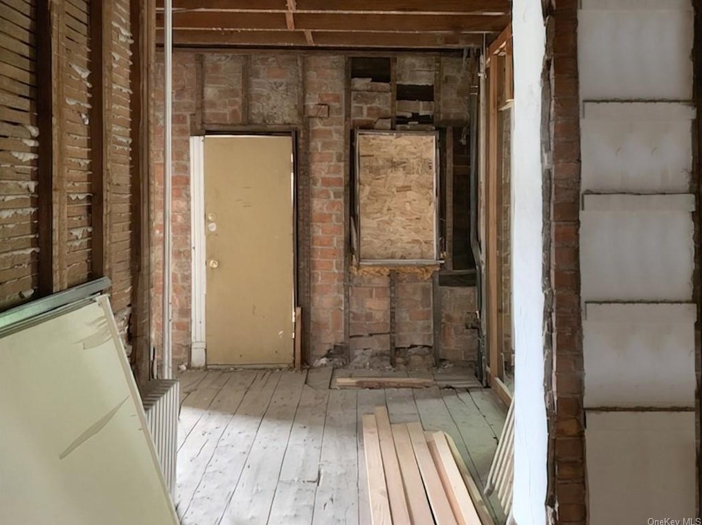 37 Elm St, Beacon NY 12508-1946 exterior