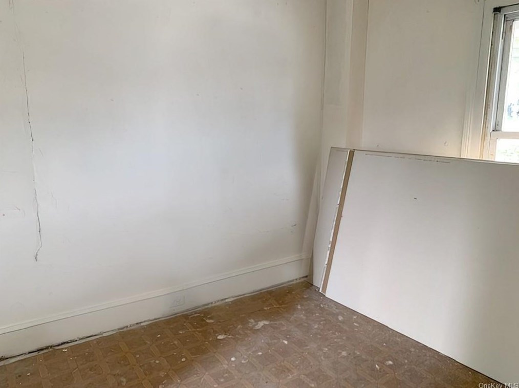 37 Elm St, Beacon NY 12508-1946 exterior