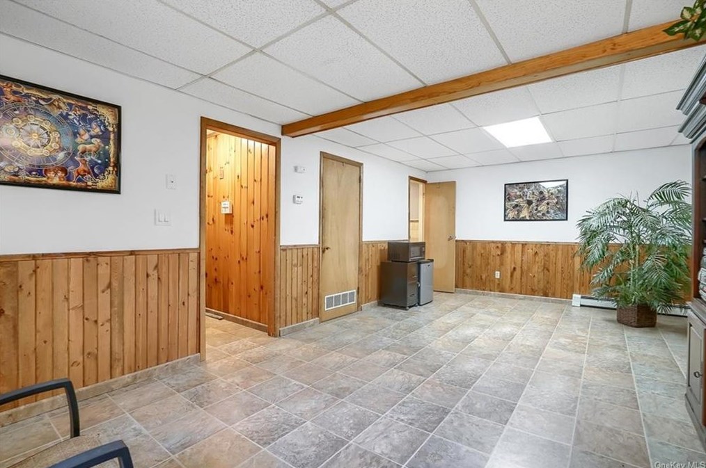 13 Brookside Rd, Beacon NY 12508-2422 exterior