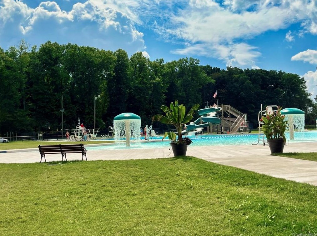 23 Olympus Rd, Highland Mills NY  10930-2920 exterior