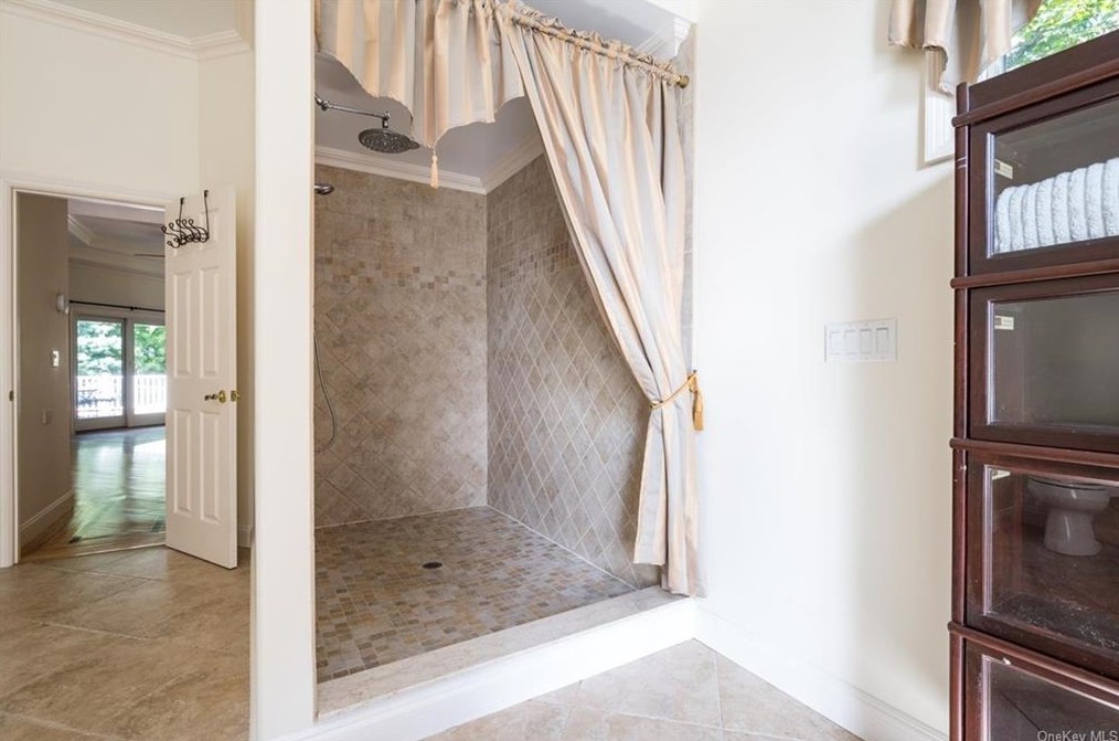 42 Merritts Path, Rocky Point NY  11778-9142 exterior