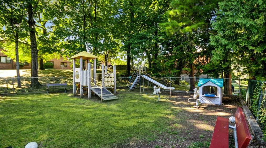 154 Martling Ave, North Tarrytown NY  10591-4754 exterior