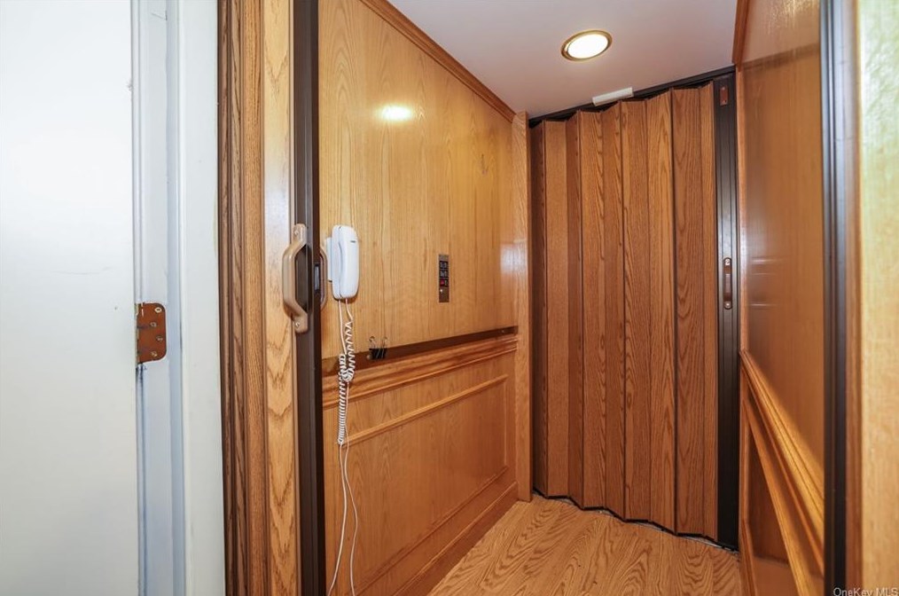 5 Kenilworth Ln, Rye NY  10580-1957 exterior