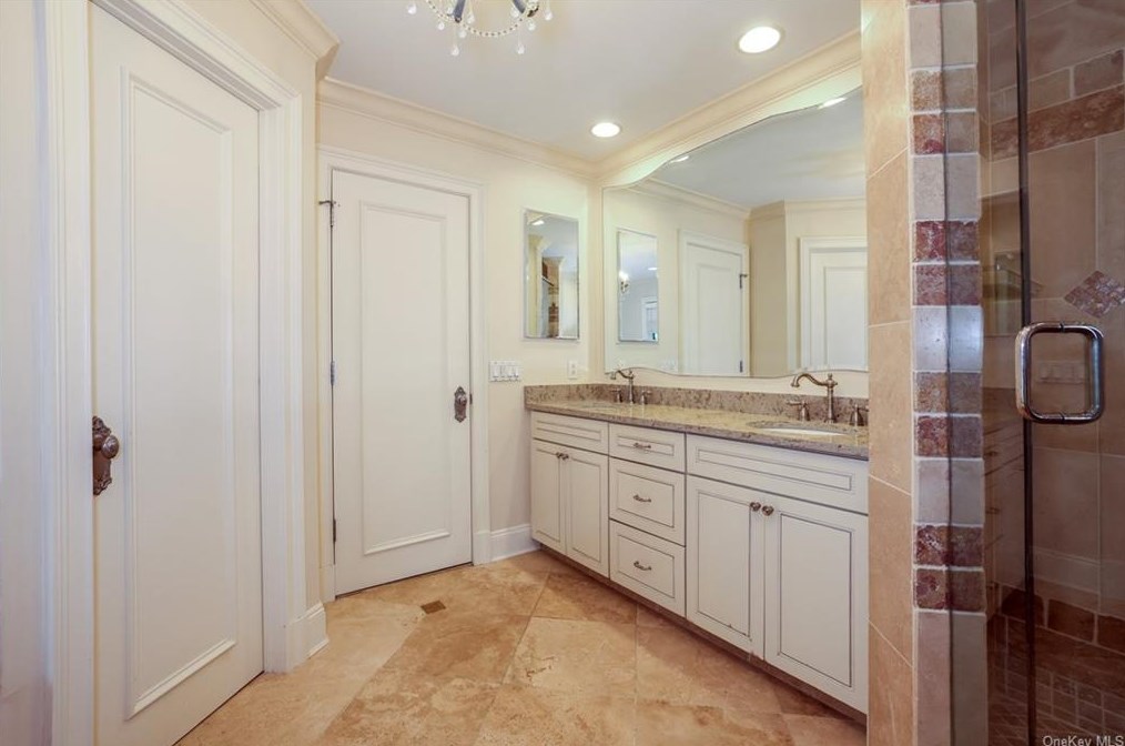 5 Kenilworth Ln, Rye NY  10580-1957 exterior