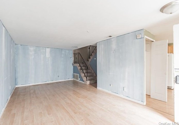 66 Birchwood Rd, Gordon Heights NY  11763-1231 exterior