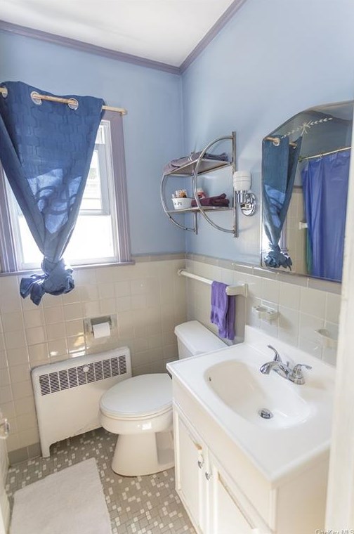 23 Deerfield Pl, Beacon NY 12508-1515 exterior