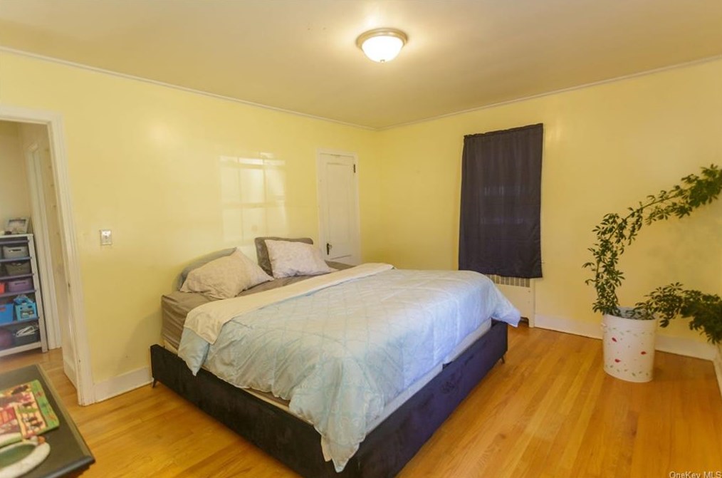 23 Deerfield Pl, Beacon NY 12508-1515 exterior