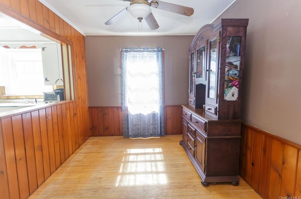 23 Deerfield Pl, Beacon NY 12508-1515 exterior