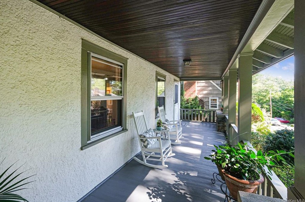 67 Cliff St, Yonkers NY  10701-4404 exterior